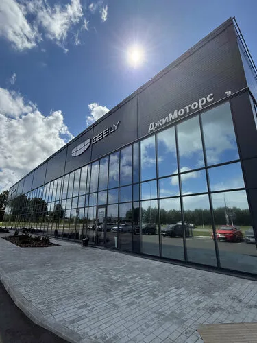 Geely на ул. Петруся Бровки в Полоцке